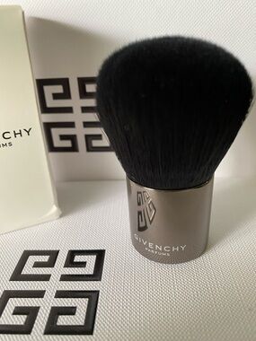 Givenchy Kabuki Makeup Cosmetic Brush